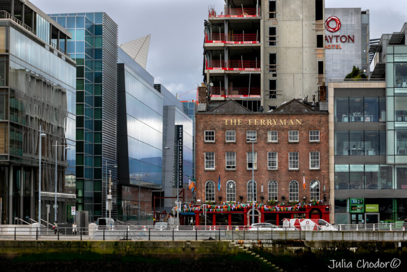 Dublin, Ireland, Irlandia,  old and new buildings, stare i nowe domy, landscape, krajobraz, buildings, budynki, city, miasto, photo: Julia Chodor