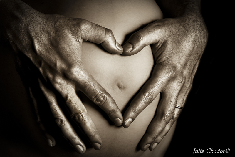 sesja ciążowa, sesja z brzuszkiem, zdjęcia ciążowe - fot Julia Chodor