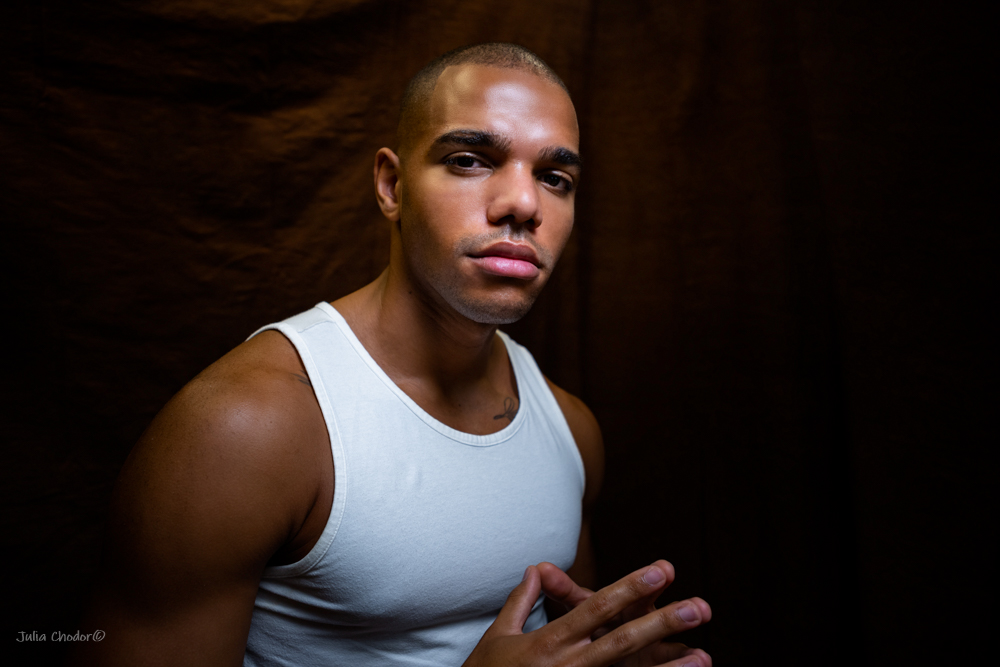 Sesja męska w studio, w plenerze, w apartamencie, Sesja lifestyle, sesja aktorska do portfolio